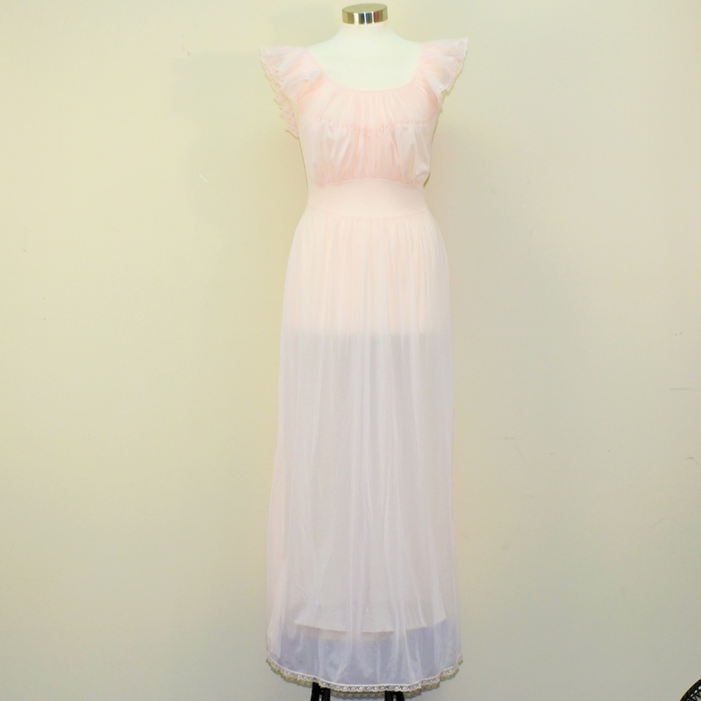 SOLD!!!!60s Vanity Fair Lovely Night Gown - Picture 1 of 8
